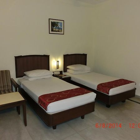 Hotel Thulashi Park Čennai Exteriér fotografie
