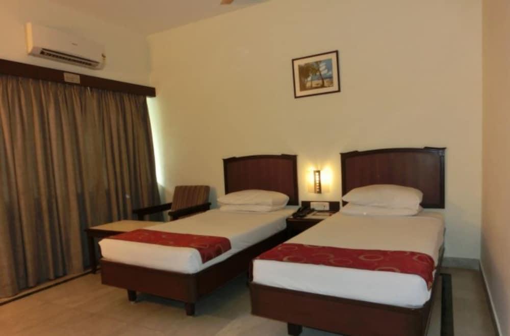Hotel Thulashi Park Čennai Exteriér fotografie